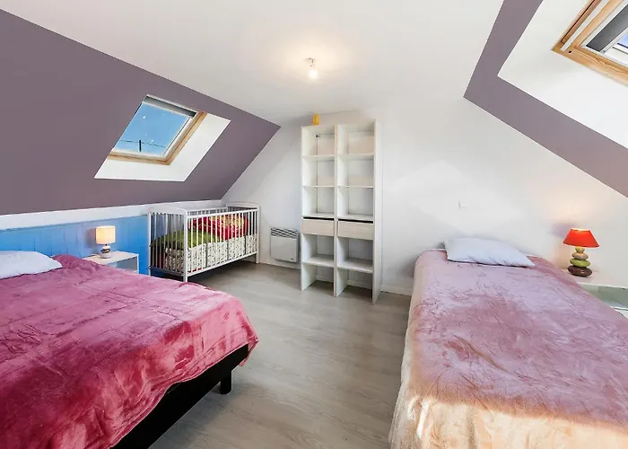 Beautiful Home In Le Ferre With Wifi